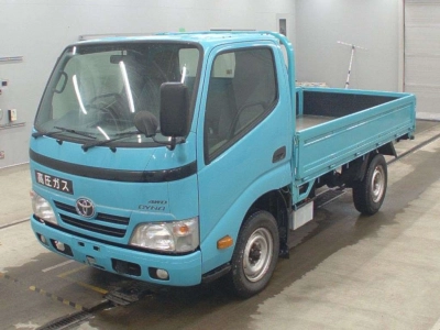 TOYOTA DYNA TRUCK