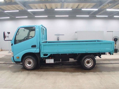 TOYOTA DYNA TRUCK