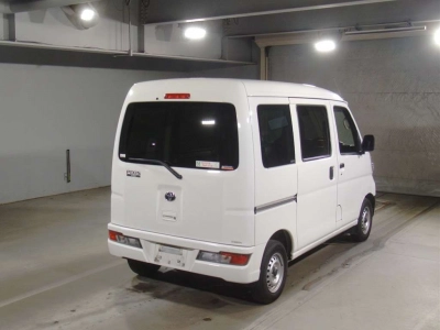 TOYOTA PIXIS VAN