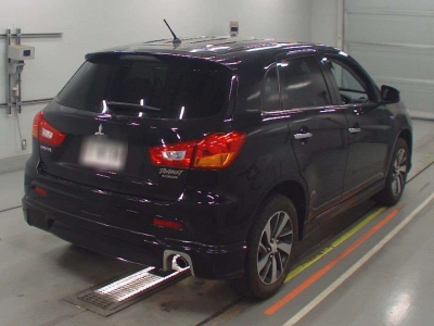 MITSUBISHI RVR