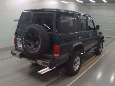 TOYOTA LAND CRUISER 70