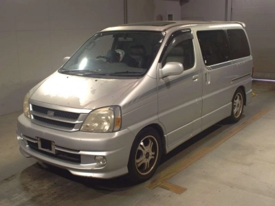 TOYOTA TOURING HIACE