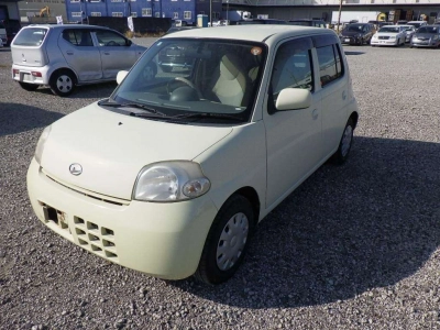 DAIHATSU ESSE