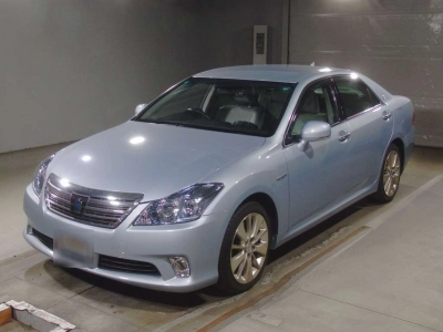 TOYOTA CROWN HYBRID