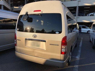 TOYOTA HIACE WAGON