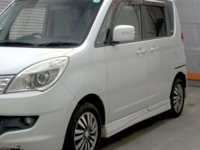 MITSUBISHI DELICA D:2