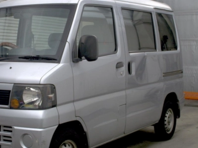 NISSAN CLIPPER VAN