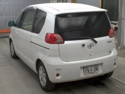 TOYOTA PORTE