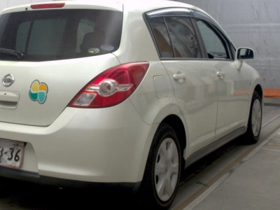 NISSAN TIIDA