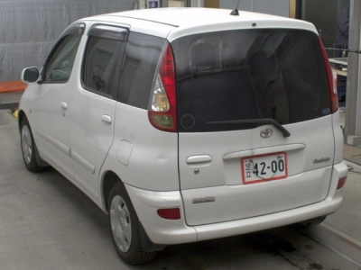 TOYOTA FUN CARGO