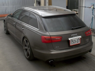 AUDI A6 AVANTE