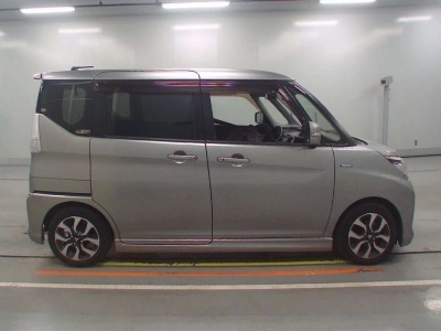 MITSUBISHI DELICA D:2