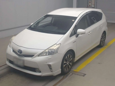 TOYOTA PRIUS ALPHA