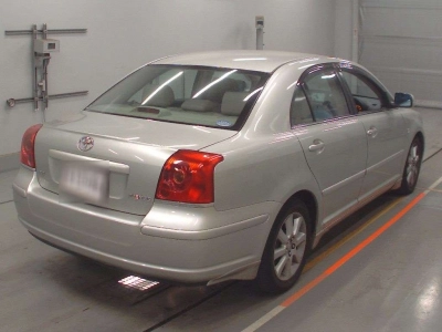 TOYOTA AVENSIS SEDAN