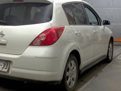 NISSAN TIIDA