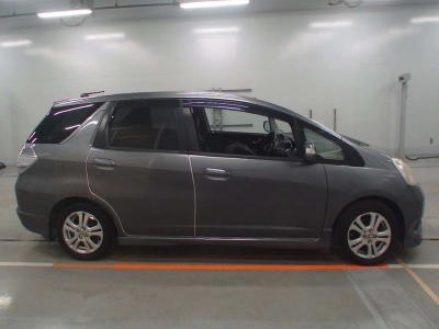 HONDA FIT SHUTTLE HYBRID