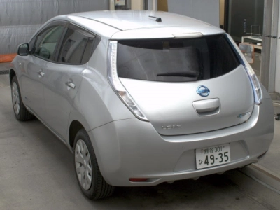 NISSAN LEAF