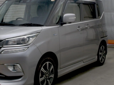 MITSUBISHI DELICA D:2