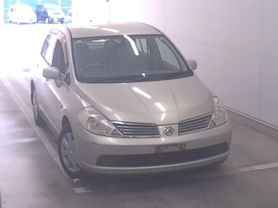 NISSAN TIIDA LATIO
