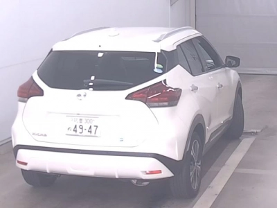 NISSAN KICKS