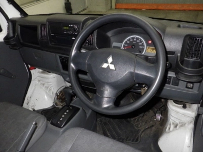 MITSUBISHI MINICAB TRUCK