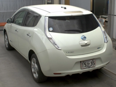 NISSAN LEAF