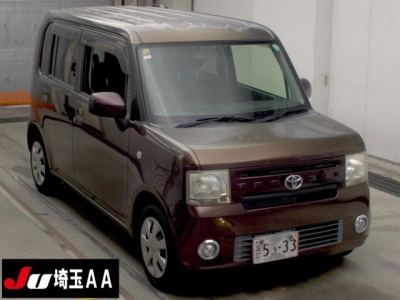 TOYOTA PIXIS SPACE