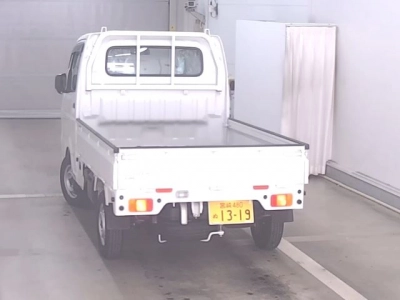NISSAN CLIPPER TRUCK