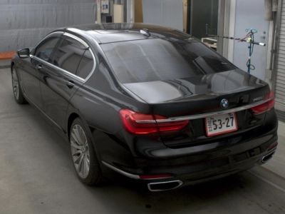 BMW 7 SERIES