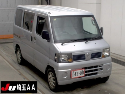 NISSAN CLIPPER VAN