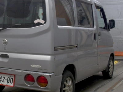 NISSAN CLIPPER VAN