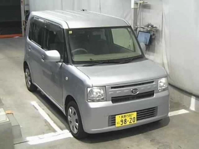 DAIHATSU MOVE CONTE