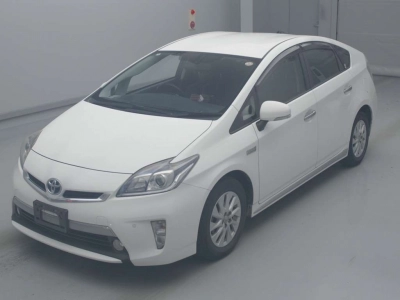 TOYOTA PRIUS PHV