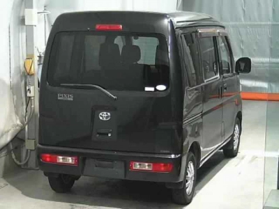TOYOTA PIXIS VAN