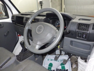 NISSAN CLIPPER TRUCK