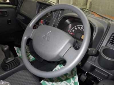 MITSUBISHI MINICAB TRUCK