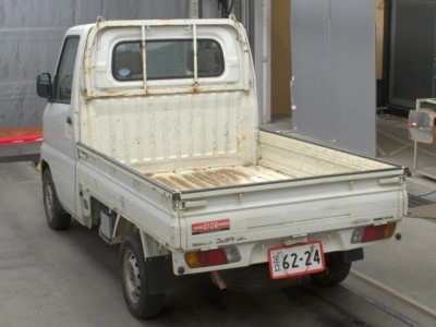 NISSAN CLIPPER TRUCK