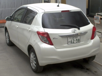 TOYOTA VITZ