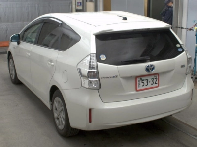 TOYOTA PRIUS ALPHA