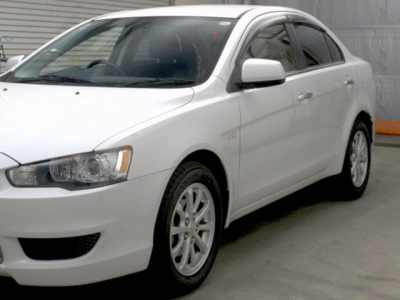 MITSUBISHI GALANT FORTIS