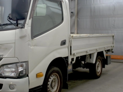 TOYOTA DYNA TRUCK