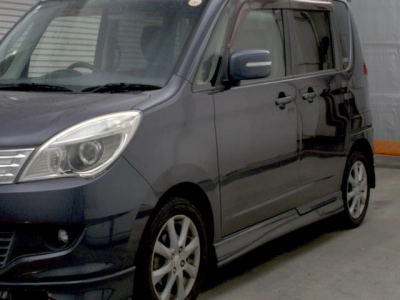 MITSUBISHI DELICA D:2