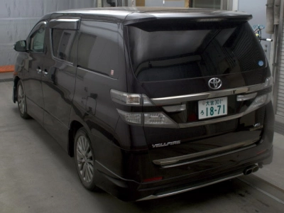 TOYOTA VELLFIRE