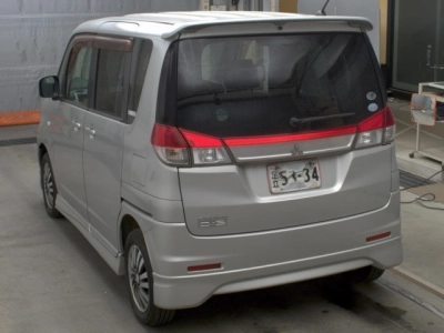 MITSUBISHI DELICA D:2