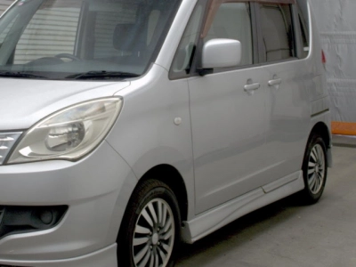 MITSUBISHI DELICA D:2