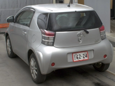 TOYOTA IQ