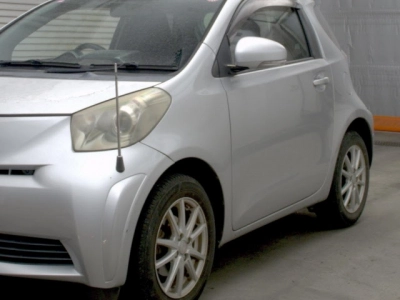 TOYOTA IQ