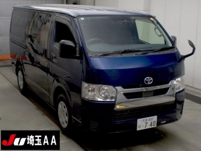 TOYOTA HIACE VAN