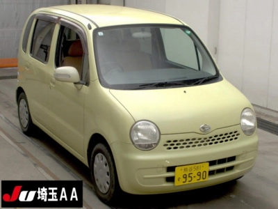 DAIHATSU MOVE LATTE