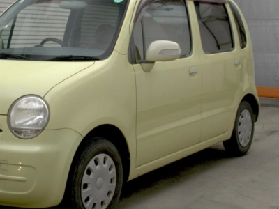 DAIHATSU MOVE LATTE